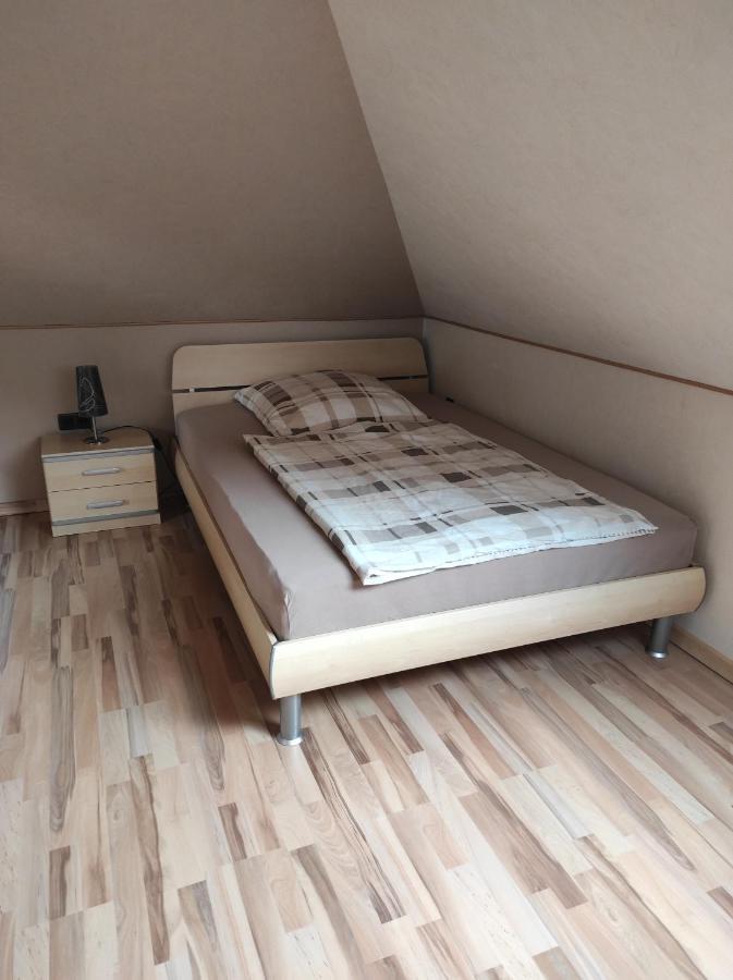 Privatzimmer Guhl Мунстер-ім-Гайдекрайс Екстер'єр фото