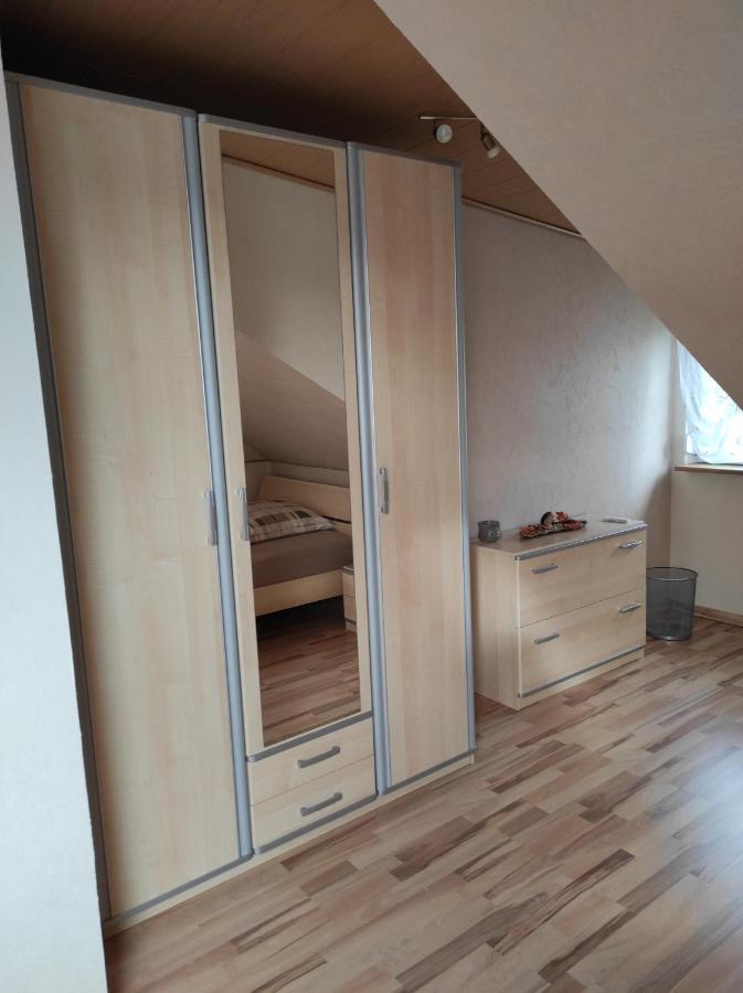 Privatzimmer Guhl Мунстер-ім-Гайдекрайс Екстер'єр фото